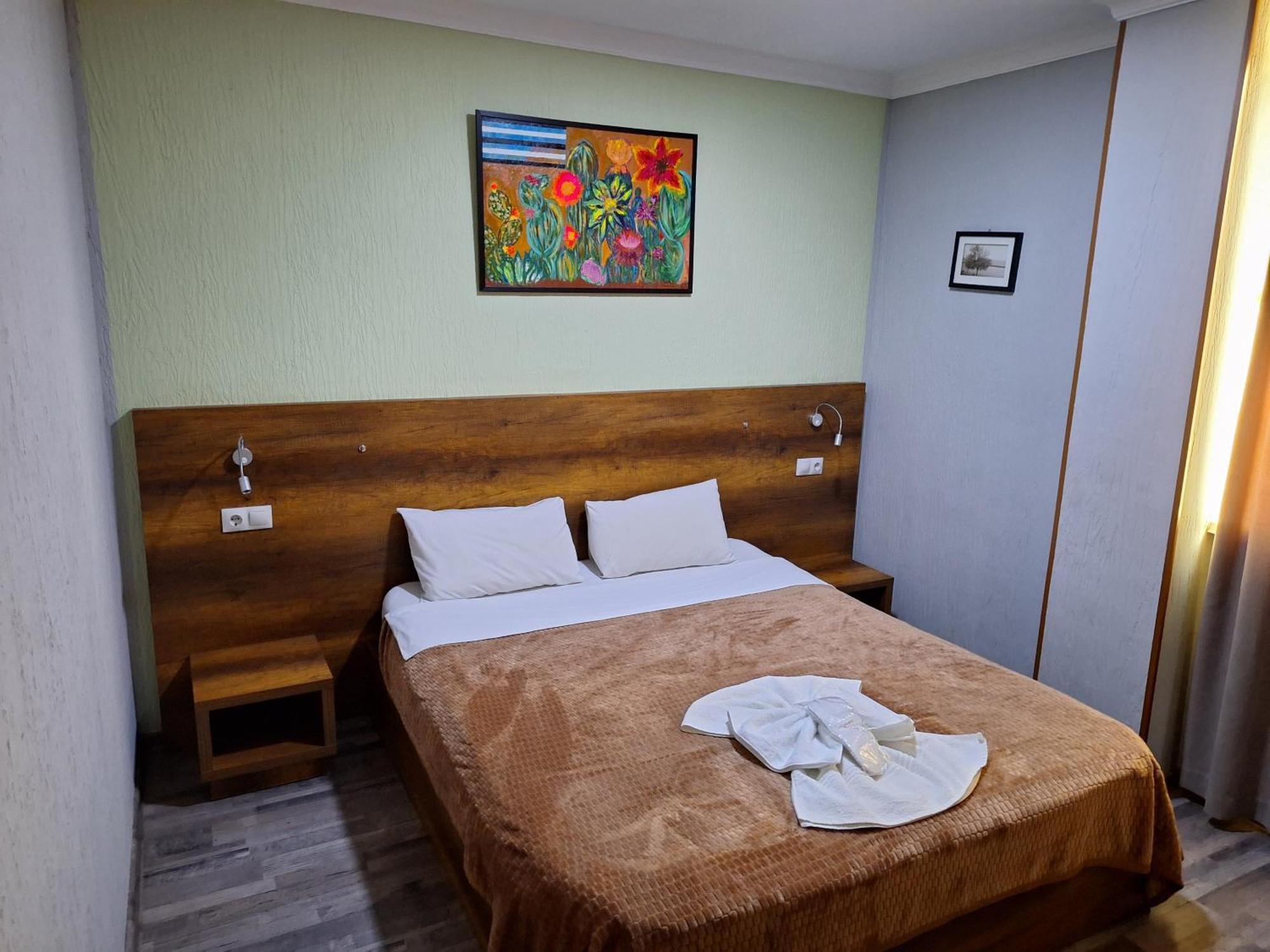 קוטאיסי Hotel Georgian מראה חיצוני תמונה